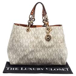 Pre Owned حقيبة يد مايكل مايكل كورس سلسلة كانفاس مقوى مميز بيج فاتحة