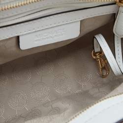 مملوكة مسبقًا حقيبة كروس مايكل مايكل كورس سيلما جلد أبيض صغيرة