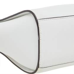 مملوكة مسبقًا حقيبة كروس مايكل مايكل كورس سيلما جلد أبيض صغيرة