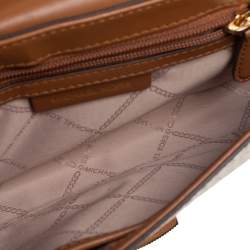 Pre Owned حقيبة كتف مايكل كورس برادشو جلد وكانفاس بني/أبيض بالشعار متحولة