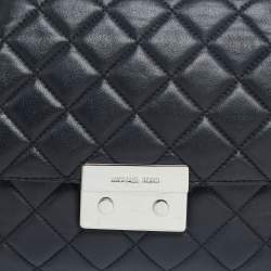 مملوكة مسبقًا حقيبة كتف مايكل مايكل كورس جلد مبطن أسود قلاب 