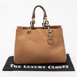 Pre Owned حقيبة يد توتس مايكل مايكل كورس سينثيا جلد سافيانو بيج فاتح