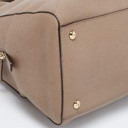 مملوكة مسبقًا Michael Kors Dark Beige Saffiano Leather Large Cindy Dome Satchel