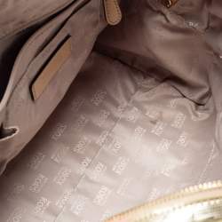 مملوكة مسبقًا MICHAEL Michael Kors Metallic Gold Mirror Signature PVC And Leather Large Cindy Dome Satchel