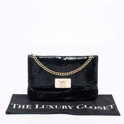 مملوكة مسبقًا MICHAEL Michael Kors Black Python Embossed  Leather Turnlock Crossbody Bag