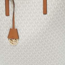 مملوكة مسبقًا MICHAEL Michael Kors White/Tan Signature Coated Canvas and Leather Hayley Tote