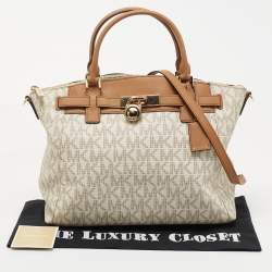 مملوكة مسبقًا MICHAEL Michael Kors White Coated Canvas and Leather Hamilton Satchel