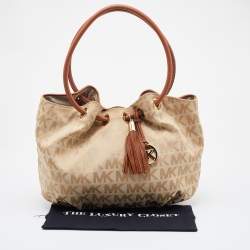 مملوكة مسبقًا MICHAEL Michael Kors Cream/Brown Signature Canvas Ring Handle Shoulder Bag