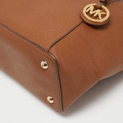 Pre Owned MICHAEL Michael Kors Brown Saffiano Leather Medium Jet Set Top Zip Tote