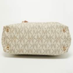 Pre Owned MICHAEL Michael Kors Ivory Signature Coated Canvas and Leather Jet Set Zip Tote 