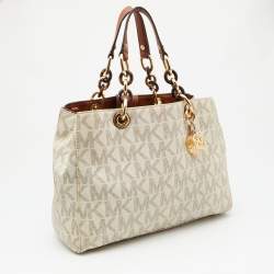 Pre Owned MICHAEL Michael Kors Vanilla/Brown Signature Coated Canvas Medium Cynthia Tote