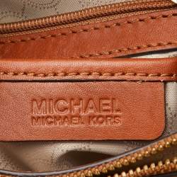 Pre Owned MICHAEL Michael Kors Vanilla/Brown Signature Coated Canvas Medium Cynthia Tote