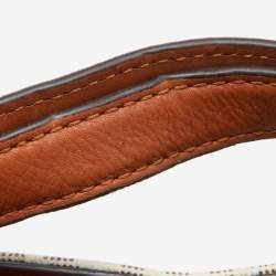 Pre Owned MICHAEL Michael Kors Vanilla/Brown Signature Coated Canvas Medium Cynthia Tote