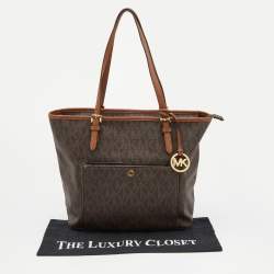 مملوكة مسبقًا حقيبة يد مايكل مايكل كورس جيت سيت جلد و كانفاس مقوى مطبوع نقشة شعار الماركة بيج و بني 