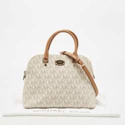 Pre Owned حقيبة مايكل مايكل كورس سيندي دوم كانفاس مقوى بيج بالشعار