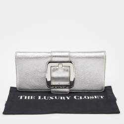 Pre Owned MICHAEL Michael Kors Silver Leather Buckle Detail Clutch