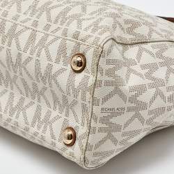 Pre Owned MICHAEL Michael Kors White/Brown Signature Coated Canvas and Leather Medium Cynthia Tote