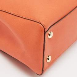 مملوكة مسبقًا حقيبة يد توتس مايكل مايكل كورس سينثيا جلد سافيانو بيج فاتح