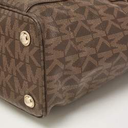 مملوكة مسبقًا حقيبة يد توتس مايكل مايكل كورس جيت سيت جلد وكانفاس مقوى بالشعار بني داكن