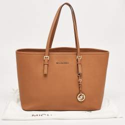 مملوكة مسبقًا MICHAEL Michael Kors Brown Saffiano Leather Jet Set Travel Tote