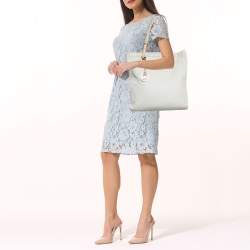 مملوكة مسبقًا MICHAEL Michael Kors Off White/Brown Soft Leather Jet Set Tote