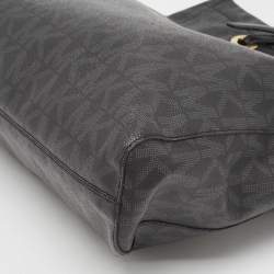 Pre Owned MICHAEL Michael Kors Black Signature Coated Canvas Tote