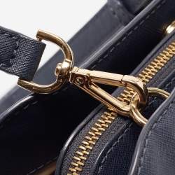 مملوكة مسبقًا Michael Michael Kors Navy Blue Saffiano Leather Small Savannah Satchel