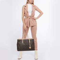 مملوكة مسبقًا MICHAEL Michael Kors Dark Brown Signature Coated Canvas Large Jet Set Travel Tote