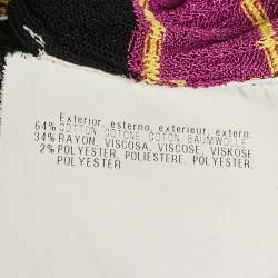 مملوكة مسبقًا فستان ميني تريكو مقلّم باللون الأسود ميسوني مقاس صغير (سمول)