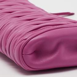 Pre Owned Miu Miu Pink Matelassé Leather Wristlet Clutch