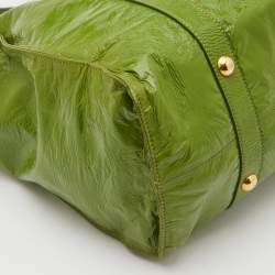 Pre Owned Miu Miu Green Patent Leather Shopper Tote