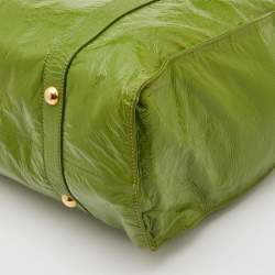 Pre Owned Miu Miu Green Patent Leather Shopper Tote