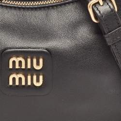 مملوكة مسبقًا Miu Miu Black Logo Plaque Leather Hobo