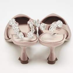 مملوكة مسبقًا Miu Miu Beige Satin Crystal Embellished Bow Slingback Pumps Size 38.5