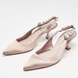 مملوكة مسبقًا Miu Miu Beige Satin Crystal Embellished Bow Slingback Pumps Size 38.5