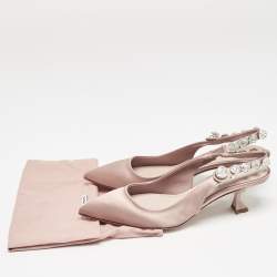 مملوكة مسبقًا Miu Miu Beige Satin Crystal Embellished Bow Slingback Pumps Size 38.5