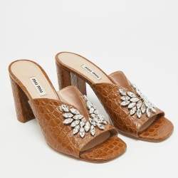 مملوكة مسبقًا Miu Miu Size 40 Brown Crocodile Leather Crystal Embellished Slide Sandals