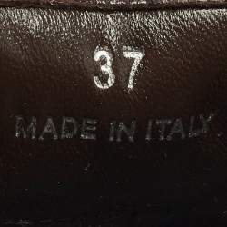 مملوكة مسبقًا حذاء ديربي ميو ميو جلد بني بإبزيم مقاس 37