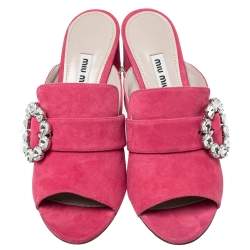 Pre Owned صندل ميو ميو سويدي وردي مزخرف كريسال كعب مربع سميك مقاس 37