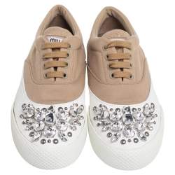 مملوكة مسبقًا حذاء رياضي ميو ميو غطاء مقدمة مزخرف كرستال مطاط وكانفاس بيج مقاس 37