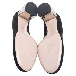 Pre Owned حذاء كعب عالي ميو ميو كعب عريض كريستال سويدي أسود مقاس 38.5