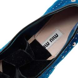 Pre Owned حذاء فلات باليه ميو ميو رباط علوي مرصع جلد لامع وقطيفة أسود /أزرق مقاس 36 