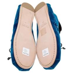 Pre Owned حذاء فلات باليه ميو ميو رباط علوي مرصع جلد لامع وقطيفة أسود /أزرق مقاس 36 