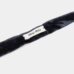 مملوكة مسبقًا قلادة ميو ميو مرصعة بالكريستال