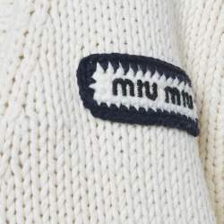 Pre Owned كارديغان ميو ميو تريكوه أبيض مع رقعة شعار مضلع مقاس كبير - لارج