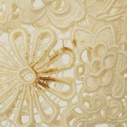 Pre Owned فستان ميو ميو كريمي دانتيل جيبور ميني بكسرات صغيرة مقاس صغير