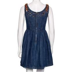 Pre Owned فستان ميو ميو ميني بلا أكمام دنيم مزخرف أزرق مقاس صغير