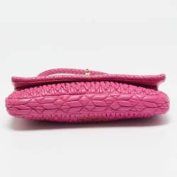 مملوكة مسبقًا Miu Miu Fuchsia Matelasse Leather Small Crystal Flap Shoulder Bag