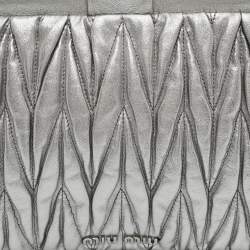 Pre Owned Miu Miu Silver Matelassé Leather Frame Clutch