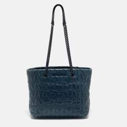 Pre Owned Miu Miu Blue Vitello Shine Matelassé Leather Chain Tote